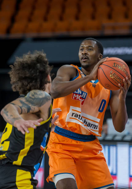 而中国足球 而中国足球